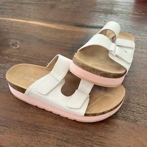 Cat & Jack Claire Platform Sandals size 4. Barely worn.